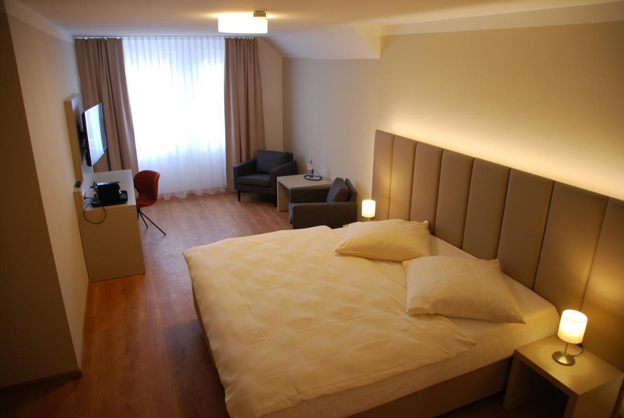 Walldorf Suites Boutique Hotel エクステリア 写真